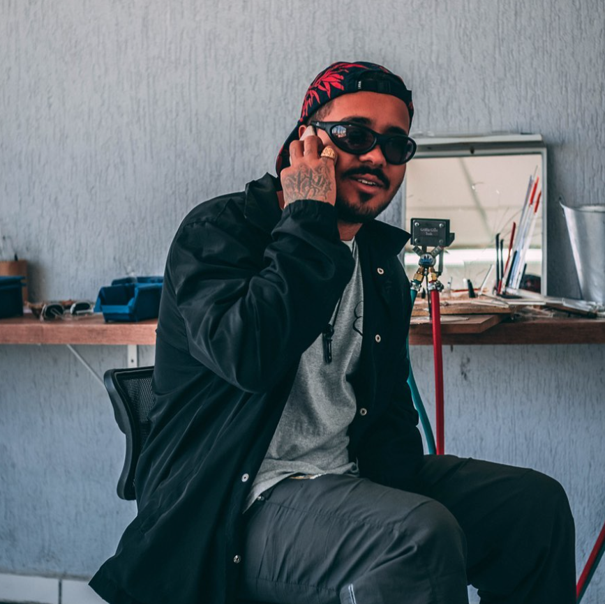 Allan, fundador e glass artist da OG Classic.